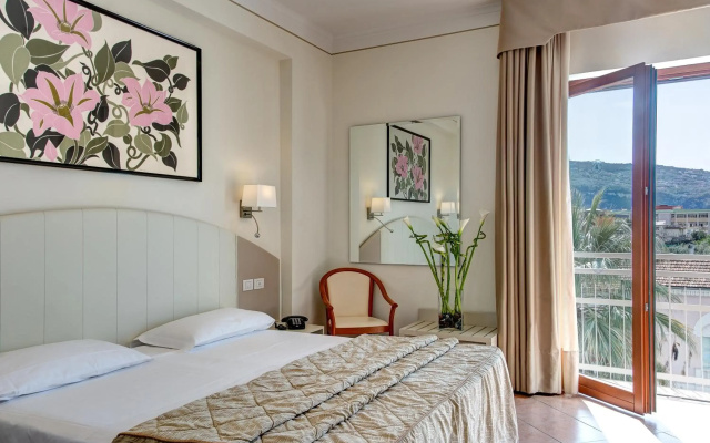 Hotel Caravel