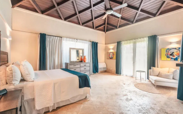 Mesmerizing Villa With Jacuzzi Maid in Cap Cana