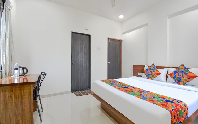 Fabhotel Skylight Studio Rooms