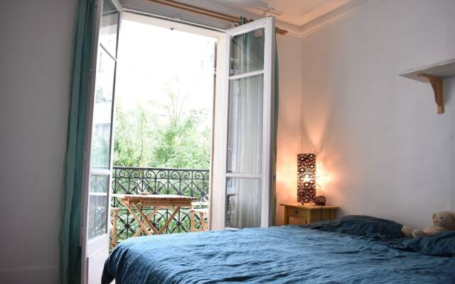 Large Apartment Near Bercy