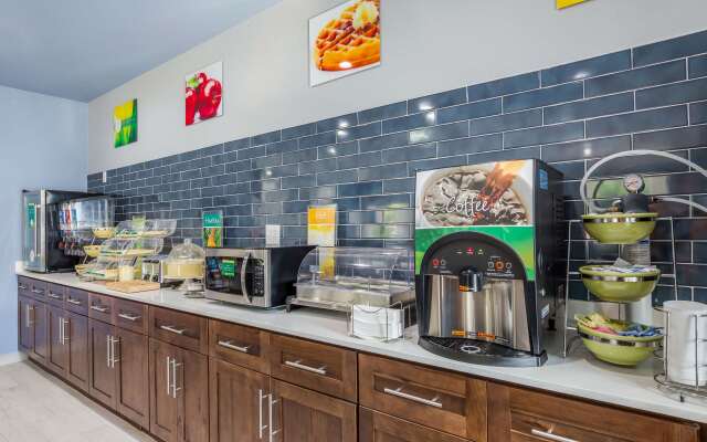 Quality Inn & Suites Suffolk West