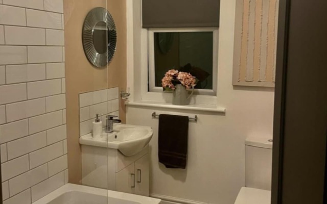 Refurbished 3 Bed House in Manchester
