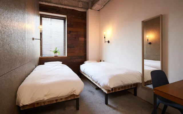 mizuka Imaizumi 5 - unmanned hotel