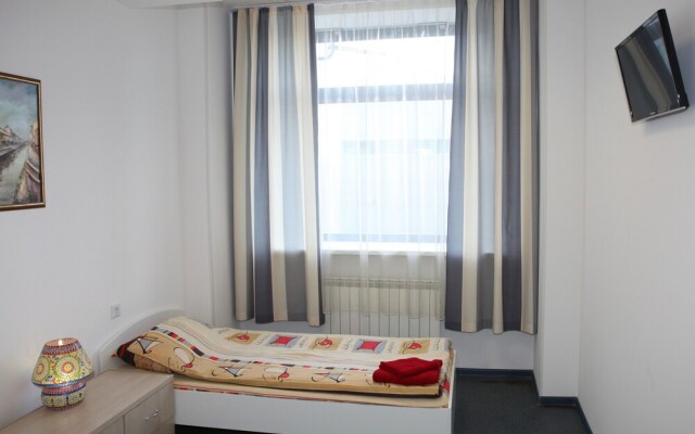 Hotel Yug - hostel