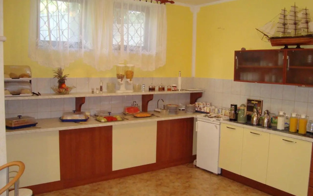 Villa Adagio Apartments