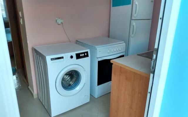 Beautiful 1-bed Apartment at Argynonta Beach