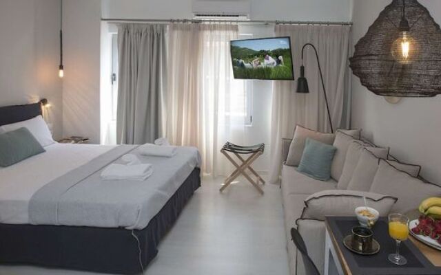 Ermou Stylish Suites by GHH