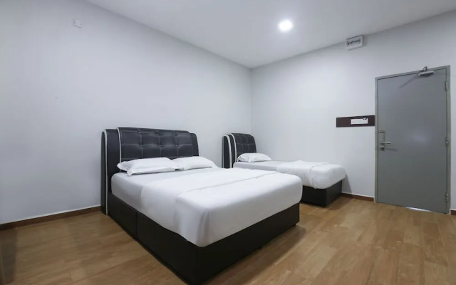OYO 89859 PP Traveller's Hotel