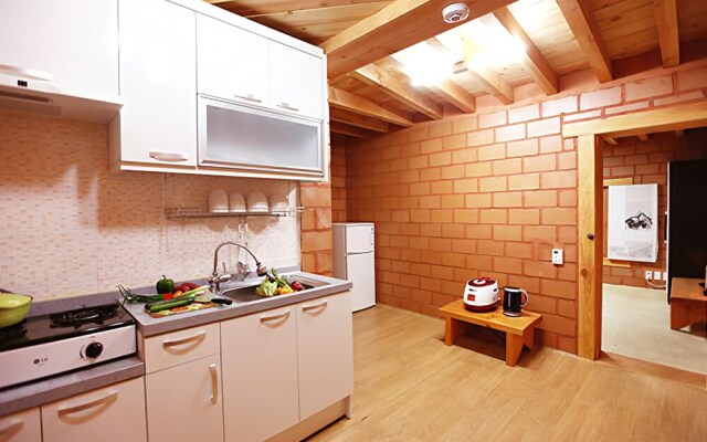 Gwangyang Fine House in Uchi Pension