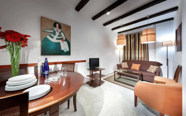 Apartamentos Patios De Alcántara