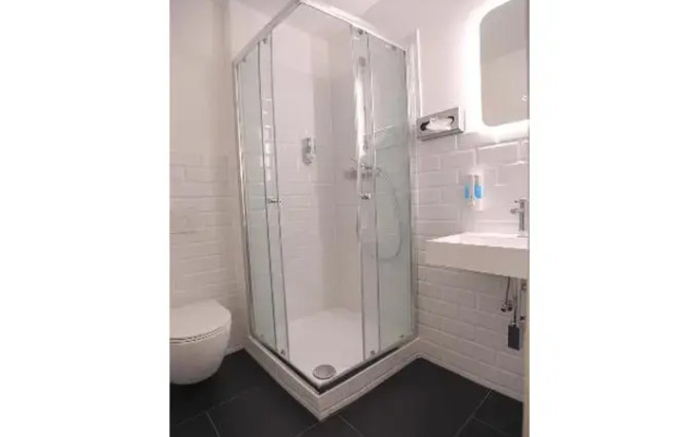 Hotel Apadana Frankfurt