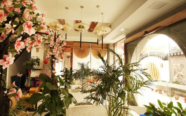 Flowers Rain Inn (Xitang Wuguniang Park)