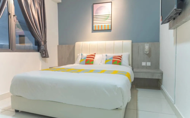 OYO Home 43995 Premium 3br 1tebrau
