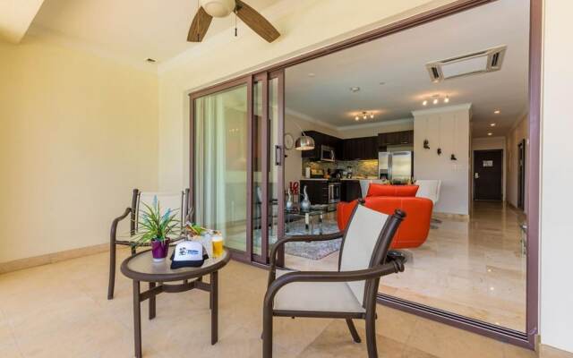 Luxury 1BR Condo Great Location Amenities