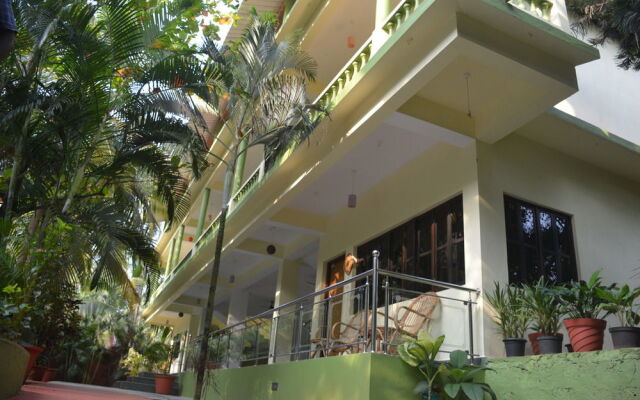 Classic De Ever Green Resort