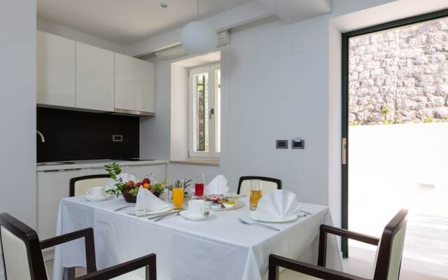 Lafodia Apartments