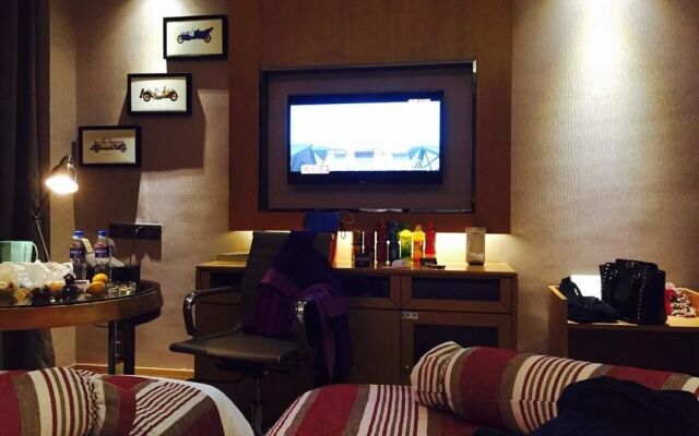 Xianning Youth Theme Hotel