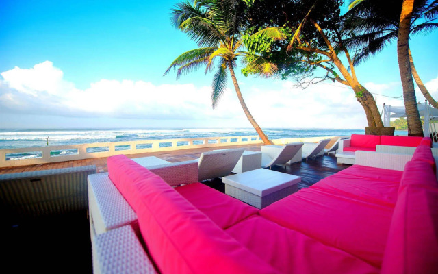 Cantaloupe Aqua Beach Club Hotel