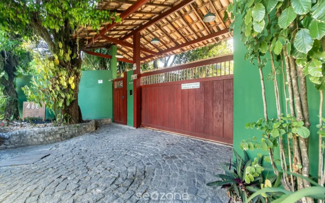 House w/ 3 Suites 400m From Mucuge Beach Mcg0006