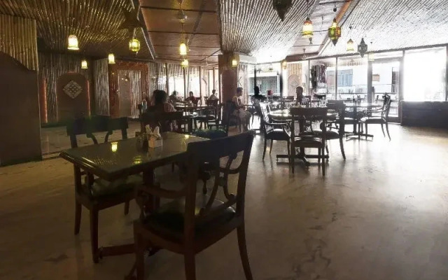 iLodge  Main Bazaar