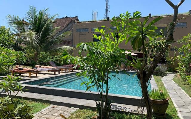 Arta Garden Guest House & Hostel