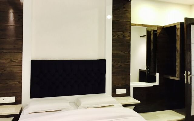 Hotel Singh Empire Dx