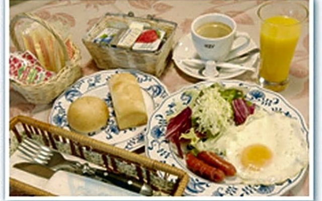 Shinmaebashi Station Hotel