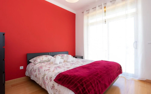 Foz Village Beach by Rent4all