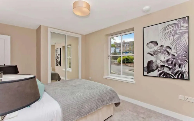 3 Huntingdon Place