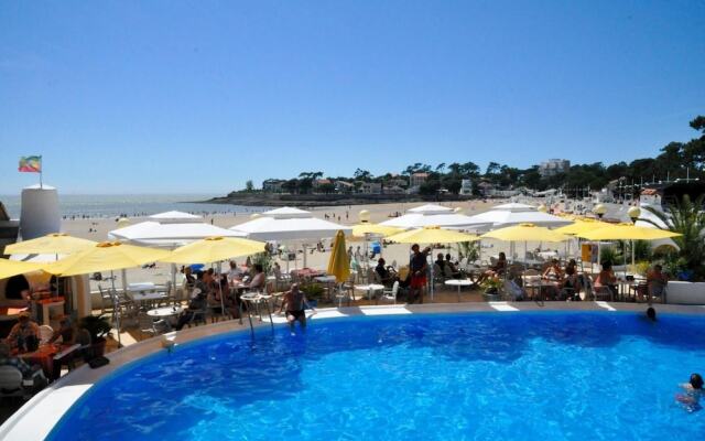 Villa l'Olivier, Chambre d'Hôtes Les Volets Bleus