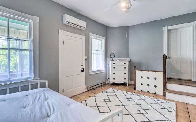 Historic Townhome in Downtown Shepherdstown!