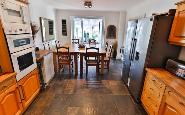 Croyde Beach Haven 6 Bedrooms
