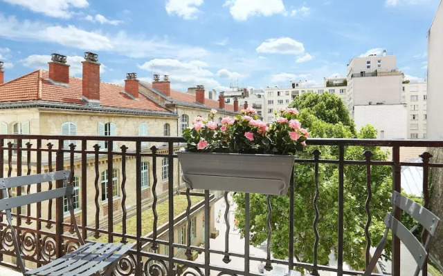 YAYS Paris Zola by Numa