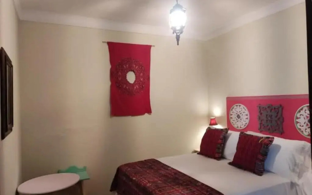 Yellow House - Hostel