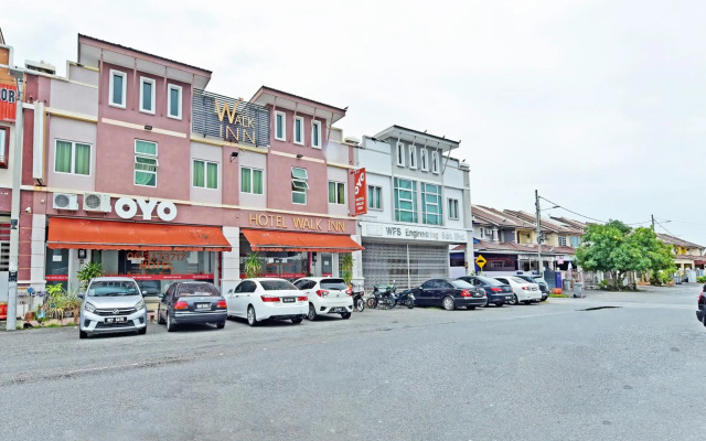 OYO 582 Hotel Walk Inn