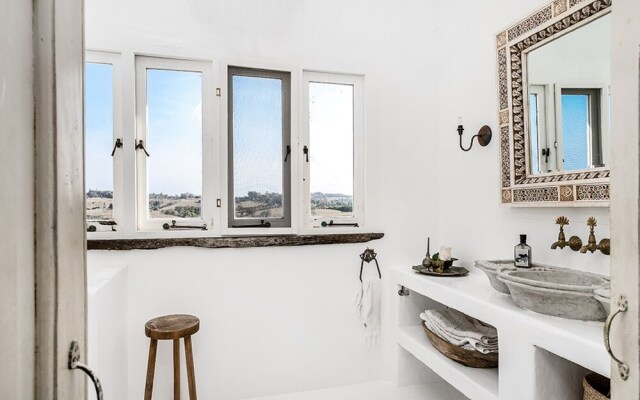 Your Luxury Escape - Bisque House
