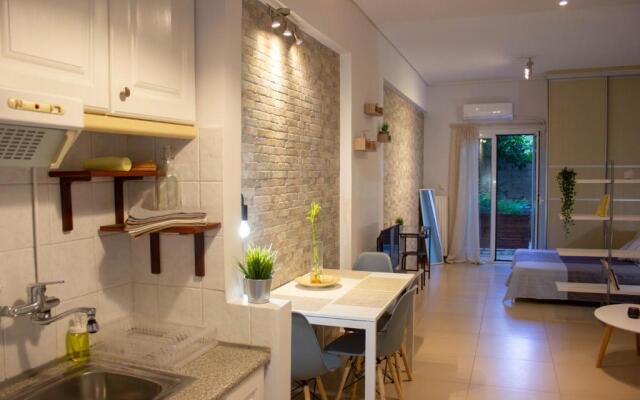 Cozy Studio in Central Glyfada - Sleeps 3