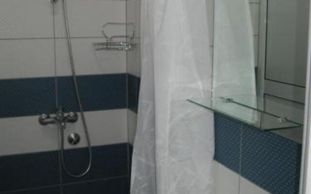 B&B Apolon