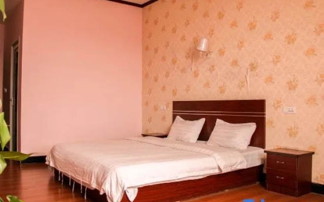 Mengzhou Datang Hotel
