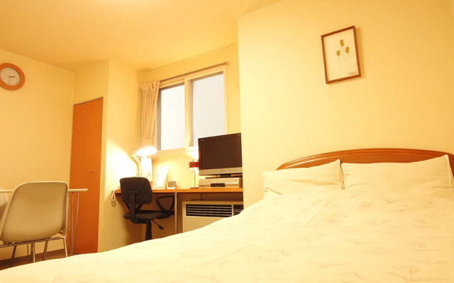 Hotel Weekly Sapporo