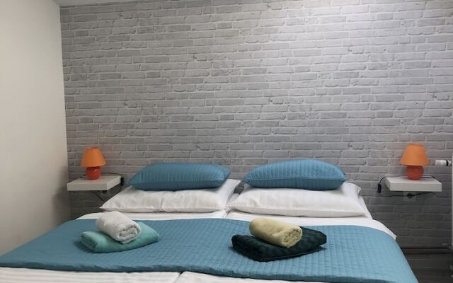 Isabella Rooms