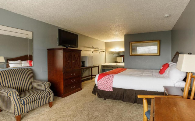 OYO Hotel Branson MO-165