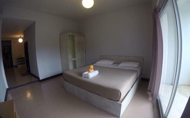 My Sweet Orange Tree Apartment