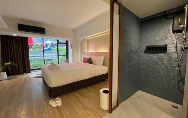 Gecko EYE Hotel