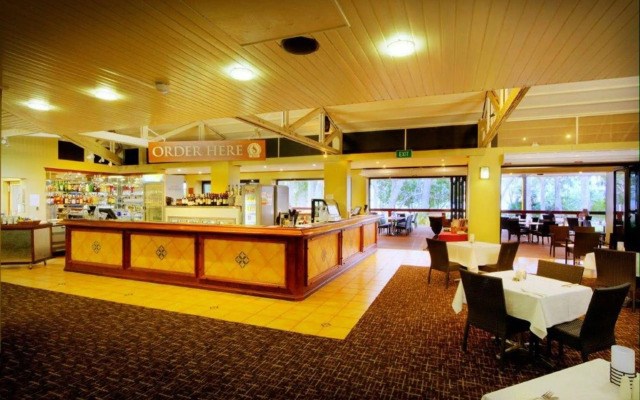 Albatross Bay Resort