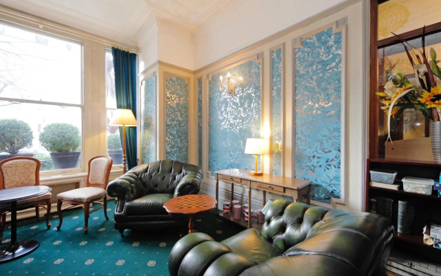 London Visitors Hotel