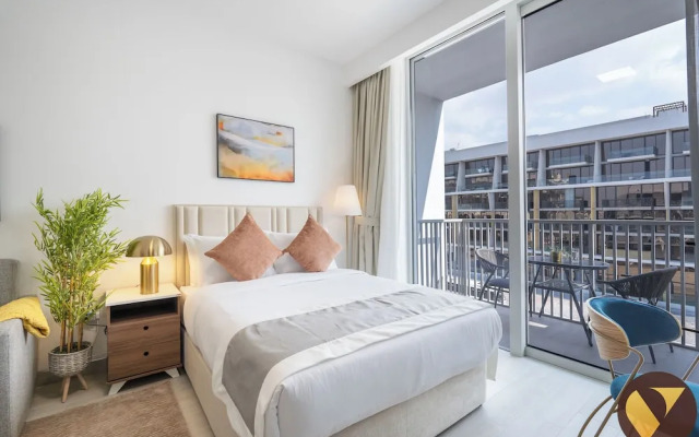 5 Mins Circle mal & 12 Mins Emirates Mal