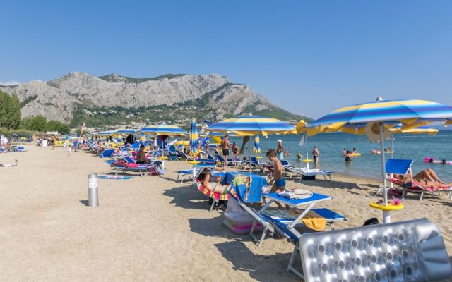 Apartments and Rooms Perica