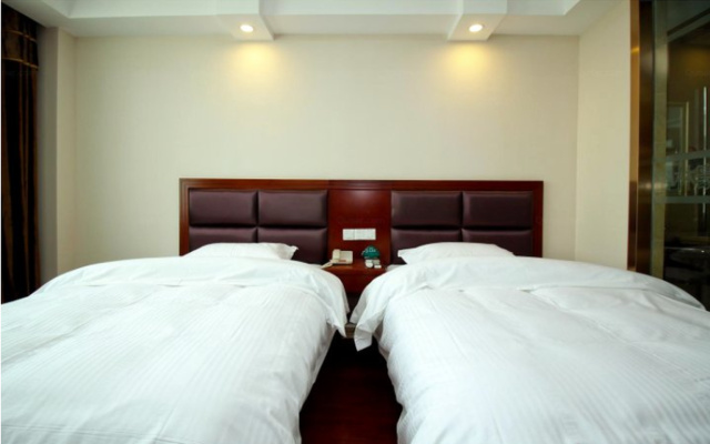 GreenTree Inn HeFei LongChuan Road South Hefei Railway Station Business Hotel – Guest Rooms – Hefei