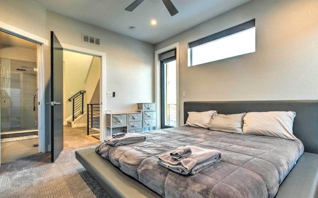 Luxe Denver Townhome: Hot Tub + City Views!